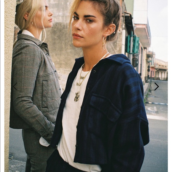 ✨💙 RVCA navy blue bedder jacket 💙✨ - Picture 2 of 6